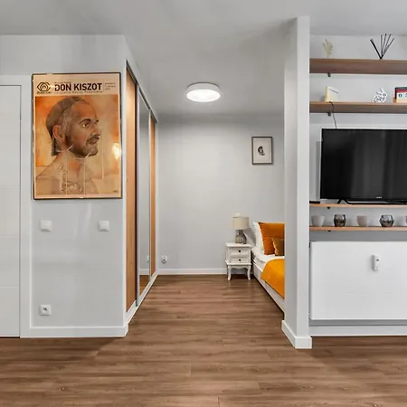 Park Mirowski Yellow By Bookinghost Warszawa