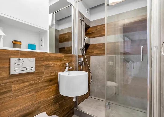 Apartman Park Mirowski Yellow By Bookinghost Varsó